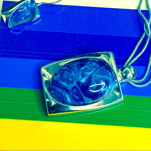 Kenneth Cole Silver Blue Marble Necklace and Earring Matching Set - Picture 7 of 7